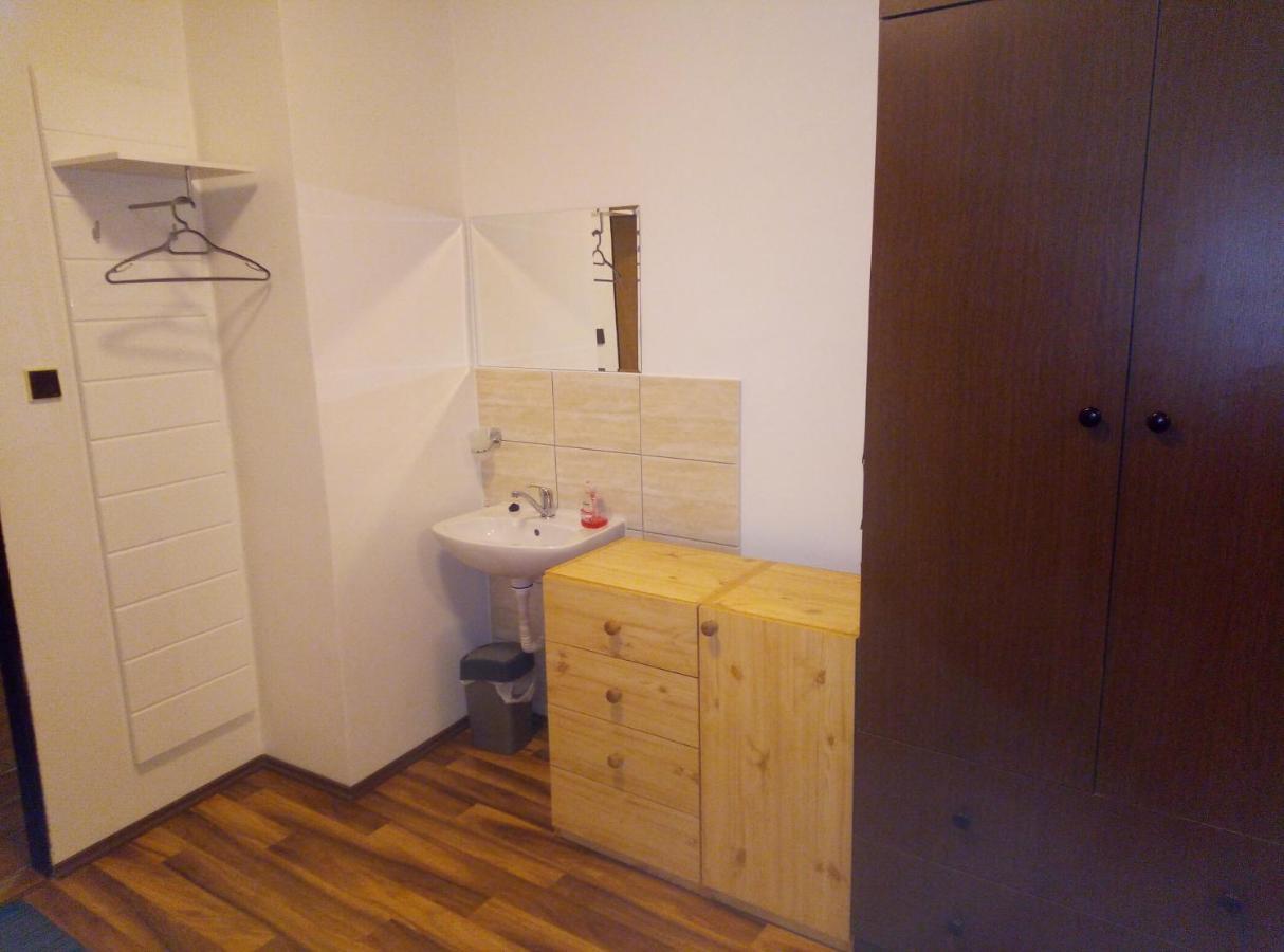 U Nahonu Mesto Touskov